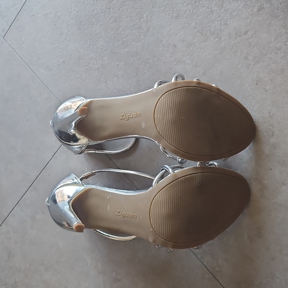 Silver Strappy Sandal Heel - Picture 5 of 5
